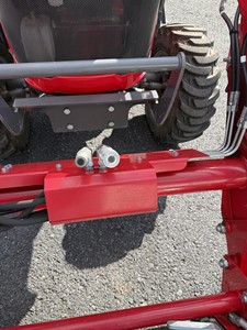 Tracteur agricole Massey Ferguson 1825E 2022, 25 CV, diesel, 4 roues motrices, tracteur avec chargeur utilitaire pour l'agriculture - Product Image 6