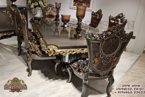 Mesa y Sillas de Comedor Estilo Victoriano en Dorado Pulido, Juego de Muebles de Comedor de Primera Calidad en Dorado, EE. UU. - Product Image 6