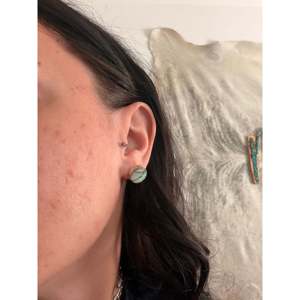 Boucles d'oreilles clous Zuni faites à la main en opale et argent sterling, serties de diamants et de perles géométriques, tendance, pour mariage, fête ou cadeau - Product Image 2