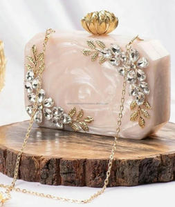 Sac à main de mariage haut de gamme, pochette en résine tendance, qualité supérieure pour femmes, parfait pour les fêtes de mariage, de Falak World Export - Product Image 4