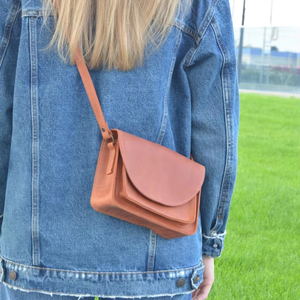 Bolso de mano de lujo de Estilo Vintage para mujer Bolso de mano cruzado de alta calidad con diseño de cuero - Product Image 1