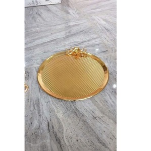 Plateau de service supérieur en métal brillant avec forme rectangulaire classique et facile à nettoyer, idéal pour servir des aliments, des boissons et des desserts - Product Image 2