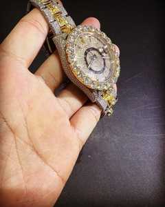 Premium deux tons Moissanite diamant glacé montre Hip Hop bijoux en acier inoxydable bande affichage analogique Antique pièce Accent - Product Image 1