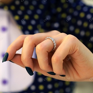 Mayorista Glamorous Shiny Full Eternity Wedding Bands Cut Moissanite Diamonds en plata esterlina con diseño de joyería de oro - Product Image 3