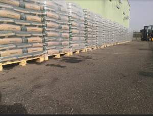 Pellet de madera de pino de alta calidad de la empresa Venta a granel-Compre pellets de madera EN Plus baratos a la venta, Pellets de madera, Pellet de madera de pino de 6mm - Product Image 3