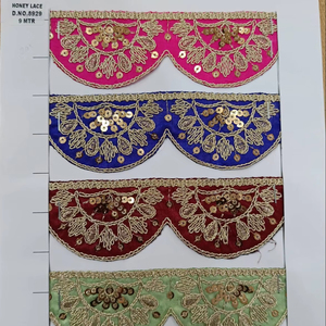 Tissu de dentelle brodée 3D de luxe avec perles et paillettes Dentelle brodée en polyester délicat avec motif floral - Product Image 1