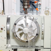 Centre d'usinage CNC VMC650 à vente chaude, petite fraiseuse CNC à 5 axes pour l'usinage de surfaces de moules complexes