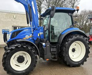 Tractor New Holland de alta calidad, 100HP, 4WD, con motor y bomba, a bajo precio disponible para la venta. - Product Image 3