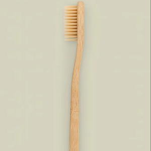 แปรงสีฟันสำหรับเดินทางทำจากไม้ไผ่แบบพรีเมี่ยมสำหรับผู้ใหญ่ดีไซน์เป็นมิตรต่อสิ่งแวดล้อมพร้อมสไตล์เพรียวบางและยั่งยืนผสมกับสีชาร์โคล - Product Image 1
