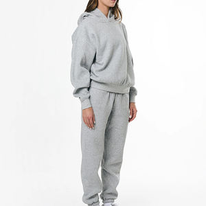 Ensemble de survêtement vierge avec logo brodé personnalisé Ensemble de pantalons de survêtement à capuche pour femmes Survêtements et survêtements en coton - Product Image 5