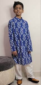 Tenue de créateur en coton imprimé ethnique traditionnel pour mariage tenue religieuse pour garçons enfants haut de pyjama Kurta pour fête indienne - Product Image 3
