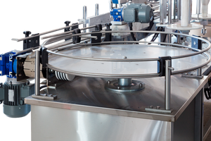 Máquina Llenadora de Líquidos ADOTEK, Automática, Eléctrica, Neumática, de Acero Inoxidable, para Bebidas y Aceite, 380V, Empaquetado Personalizado - Product Image 4