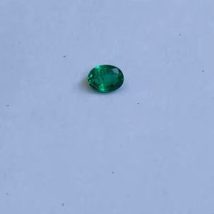 Piedra Preciosa de Esmeralda Natural de la Mejor Calidad, Piedra Suelta Verde de 2.80x3.80, Joyería Fina para Collares y Anillos, Venta al por Mayor - Product Image 1