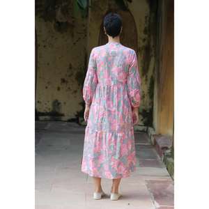 2025าบายาคอวีผ้าซาตินพิมพ์ลายดอกไม้เป็นมิตรต่อสิ่งแวดล้อมชุดสตรีทสไตล์โกธิคสำหรับผู้หญิงความยาวถึงพื้นพิมพ์ดิจิตอลแบบดิจิตอล - Product Image 2