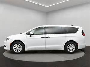 2021 para Voyager L Volante a la Izquierda 7 Asientos Emisión Euro IV - Product Image 2