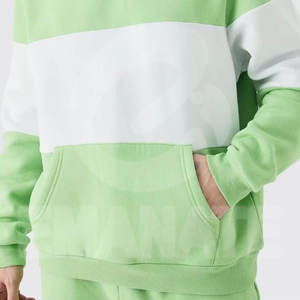 Conjunto Deportivo de Dos Piezas para Hombre, Invierno, Estampado, Felpa, Diseño Personalizado, Ecológico, Transpirable, con Capucha y Bolsillos Laterales - Product Image 5