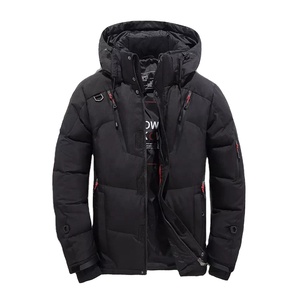 Chaqueta Varsity de Invierno Impermeable y Cortavientos con Capucha y Logotipo Personalizado al por Mayor para Hombre 2023 - Product Image 1