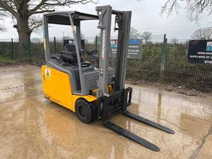 Montacargas de 10, 15, 16 y 20 Toneladas - Product Image 3