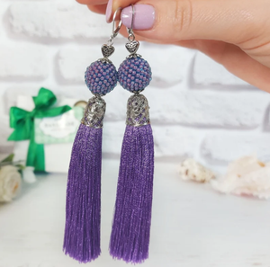 Boucles d'oreilles tendance en soie violette à pampilles, cadeau de Saint-Valentin pour petite amie, boucles d'oreilles longues à franges et pampilles - Or - Longues - Product Image 1