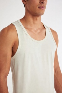 Camiseta sin mangas esencial para el verano, ultra suave, ligera, transpirable, cómoda para el día a día - Product Image 3