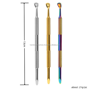 Pousse-cuticules et grattoir à ongles double embout en acier inoxydable de qualité supérieure, réutilisable, outil de manucure, nettoyage des ongles, couleur personnalisable - Product Image 2