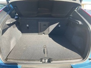 C40 R-ech-arge Plus 4dr Hatchback AWD Usado en Buen Estado - Product Image 3