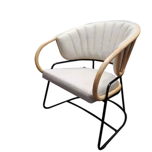 Calantha Chaise Lounge Design Moderne en Rotin et Métal pour Décoration de Jardin Extérieur avec Caractéristiques d'Ornement - Product Image 2