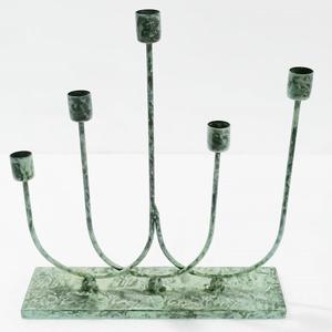 Candélabre en fer moderne de luxe Bougeoir classique de haute qualité avec design unique patiné fini pour un usage domestique - Product Image 2