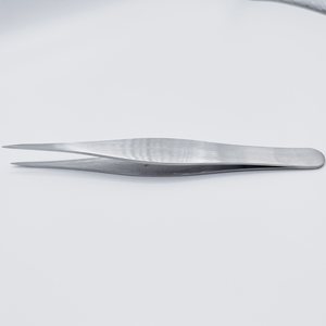 Pinzas de cejas de la mejor calidad para mujer con diseño único de Punta puntiaguda en acabado opaco - Product Image 2