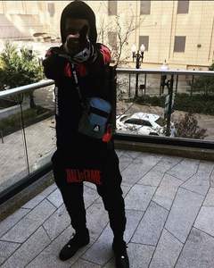 Ensemble de survêtement en molleton épais avec pantalon droit à jambes larges et sweat à capuche, personnalisable avec broderie et appliqués, vente en gros - Product Image 2