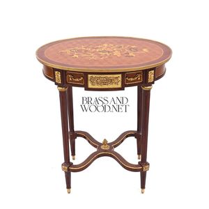 Table d'appoint ovale de luxe en acajou avec incrustation florale en marqueterie et accents en laiton doré orné pour une décoration classique de salon - Product Image 1