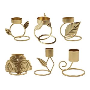Candelabro de Latón Dorado de Lujo, Hecho a Mano, con Diseño de Hojas, para Centro de Mesa de Boda - Product Image 1