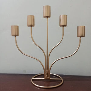 Candelabro Antiguo de Latón de 5 Brazos, Portavelas Creativo de Metal Dorado Pulido, Centro de Mesa Decorativo para Decoración del Hogar y Eventos - Product Image 5