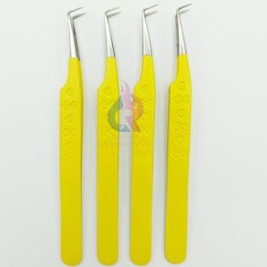 Pinzas de pestañas de 90 grados delgadas de acero inoxidable con mango de corazón de Color amarillo con logotipo personalizado para un agarre perfecto - Product Image 5