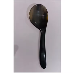 Cubiertos de cuerno de búfalo y buey natural Cuchara de servir de mesa a precios asequibles por artesanía de media luna - Product Image 1