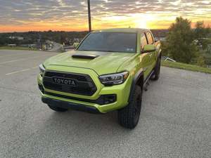 รถยนต์มือสอง ปี 2025 รุ่น Tacoma TRD Pro Double Cab 4x4 พวงมาลัยขวา เกียร์อัตโนมัติ เบาะหนัง ยาง R19 หลังคาอลูมิเนียมอัลลอย ระบบแก๊ส - Product Image 1