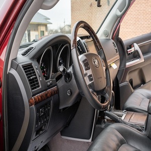 Alerte Offre Exceptionnelle! Toyota Land Cruiser 2014 Super Propre, Moteur V8 5.7L, Transmission Automatique 4x4, Extérieur Rouge Salsa Perlé, SUV de Luxe - Product Image 3