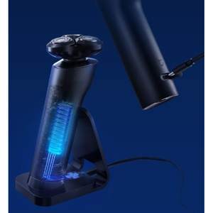 Afeitadora Eléctrica con Cuerpo de Aleación de Aluminio, Motor Silencioso sin Escobillas, 3 Velocidades, Triple Cuchilla, Uso Facial, Lavable - Negra - Product Image 4