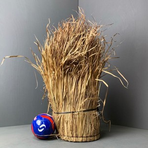 Rollos de teja de paja sostenible para techo, suministro a granel, rollo de panel de techo de hoja de palma de hierba de materiales naturales - Product Image 1