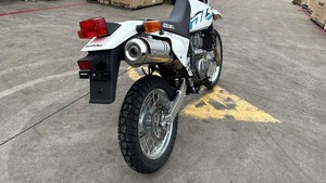 NUEVA Motocicleta Deportiva Doble Propósito Suzuki DR 650S 2026 - Product Image 2