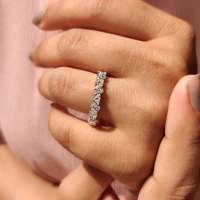 Bague de mariage demi-éternité pour femme avec diamants de laboratoire taille marquise et taille brillant rond, clarté VS, couleur EF