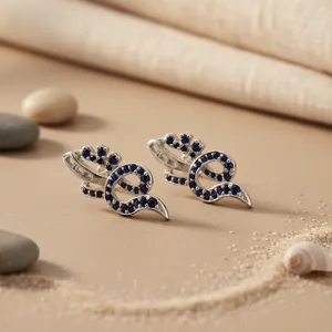 Boucles d'oreilles à clous tendance en laiton et perles pour femmes, bijoux de fête, plaqué or - Product Image 1