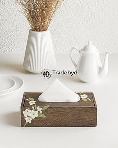 Caja y Soporte para Pañuelos de Madera de Primera Calidad Hechos a Mano con Diseño Floral y Grabado para Decoración del Hogar de Lujo Tradebyd - Product Image 1