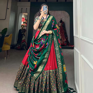 Nueva y Hermosa Colección de Lehenga Choli de Seda Tussar con Estampado y Trabajo de Lámina para Mujer - Product Image 1