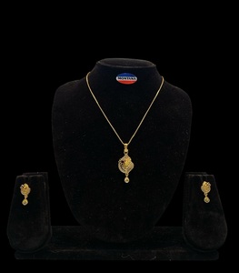 Micro colgante de lujo, collar de oro de latón, collar clásico de piedra Natural para mujer, regalos para mamá - Product Image 1