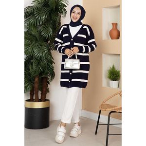 Cardigan en tricot bleu marine à rayures et boutons en tissu pour t-shirt - Product Image 2