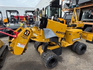 เครื่องบดตอไม้ Rayco RG37 Super Jr แบบใช้น้ำมันเบนซิน พร้อมรถพ่วงสำหรับบรรทุกไม้ฟืน เครื่องจักรแปรรูปไม้ฟืน เครื่องผ่าไม้ เครื่องบดไม้ พร้อมรีโมทดิจิตอล - Product Image 5