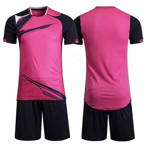 Uniforme de football personnalisé Service OEM Uniforme de football 100% polyester sublimé de haute qualité avec des couleurs vives - Product Image 3