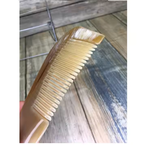 Peigne en corne de buffle et de vache unique pour cheveux Peigne en corne Extension de cheveux Couleur pleine corne naturelle pour cheveux par crescent ceafts - Product Image 3