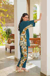 Nueva llegada verde azulado multicolor estampado floral relajado conjunto-Mujer casual cuello escote camisa pantalón tendencia - Product Image 5